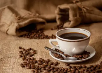 Café Tradicional Cai, Mas Descafeinado e Especial Disparam Mais de 15% em Abril: Entenda o Porquê - Foto: Reprodução