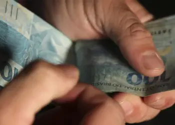 Desenrola Brasil: Saiba Como Usar o FGTS para Quitar Dívidas de Cartão de Crédito e Cheque Especial - Foto: Reprodução